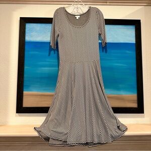 LuLaRoe Black and White Zigzag Midi Dress